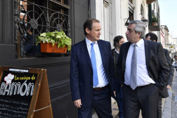 Bordet con Alberto pidió que Macri deje la campaña