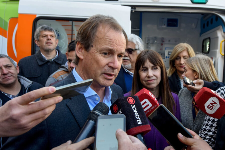 Bordet cargó contra los recortes de Macri en salud