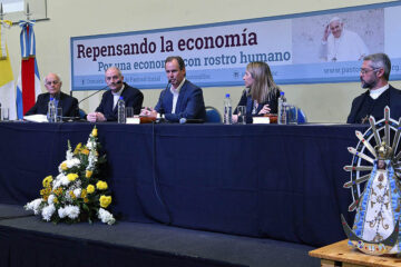 Esta vez la Iglesia en silencio y Bordet fue el que le pegó a Macri