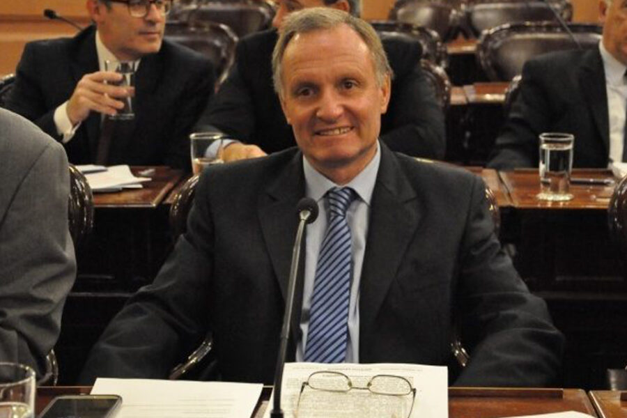 Ballestena dejará de ser legislador después de más de una década