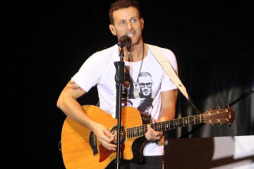 Municipios bajan a Axel por caso de abuso sexual pero Crespo lo trae