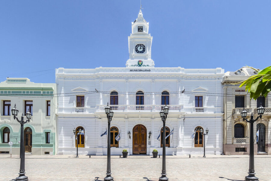 Asumen autoridades municipales