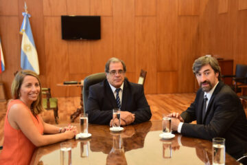 Stratta, Giano y Carbonell articulan Legislatura y Tribunales