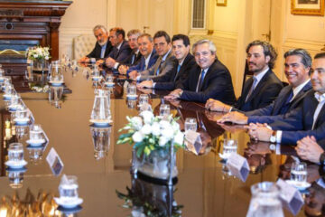 Alberto Fernández convoca a los gobernadores a Olivos para respaldar su oferta de deuda (referencia al gobernador de Entre Ríos)