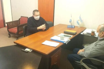 Encuentro del intendente con el párroco