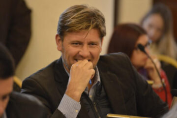 A Bértoli le sobra el tiempo como funcionario de Bordet