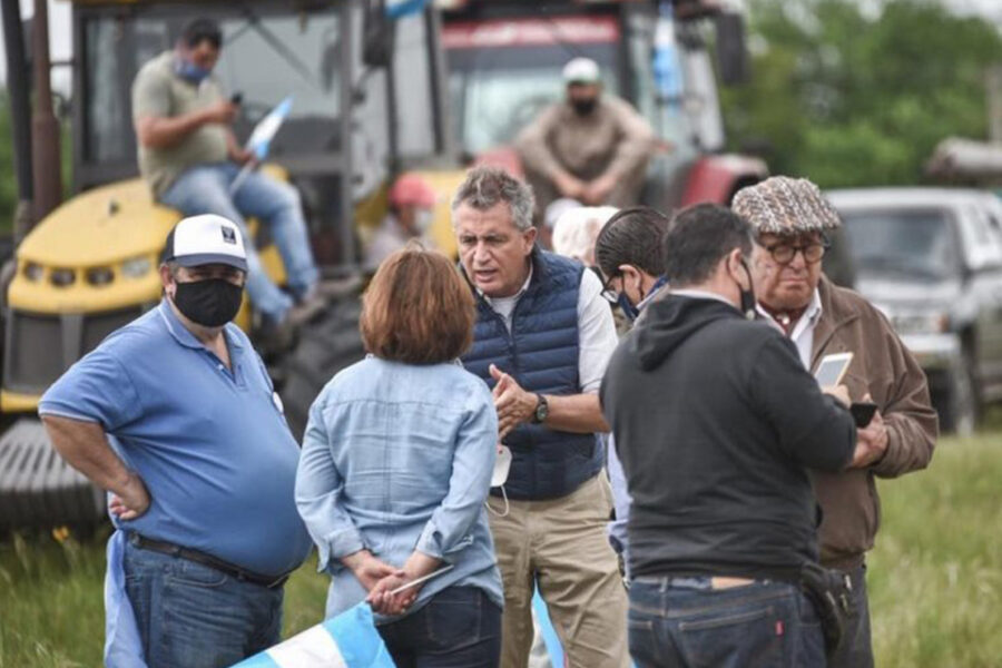 Empresarios repudiaron usurpaciones pero evitaron el conflicto de los hermanos