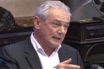 Benedetti dijo que alienta a empresarios a irse a Uruguay