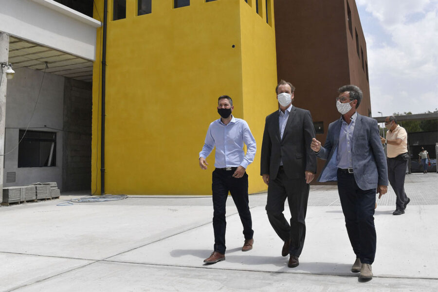 Bordet recorrió los avances de la escuela de Puerto Nuevo