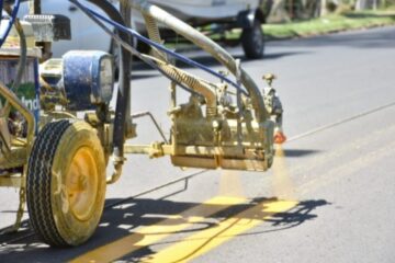 Realizan mejoras en señalización vial en el Acceso Norte