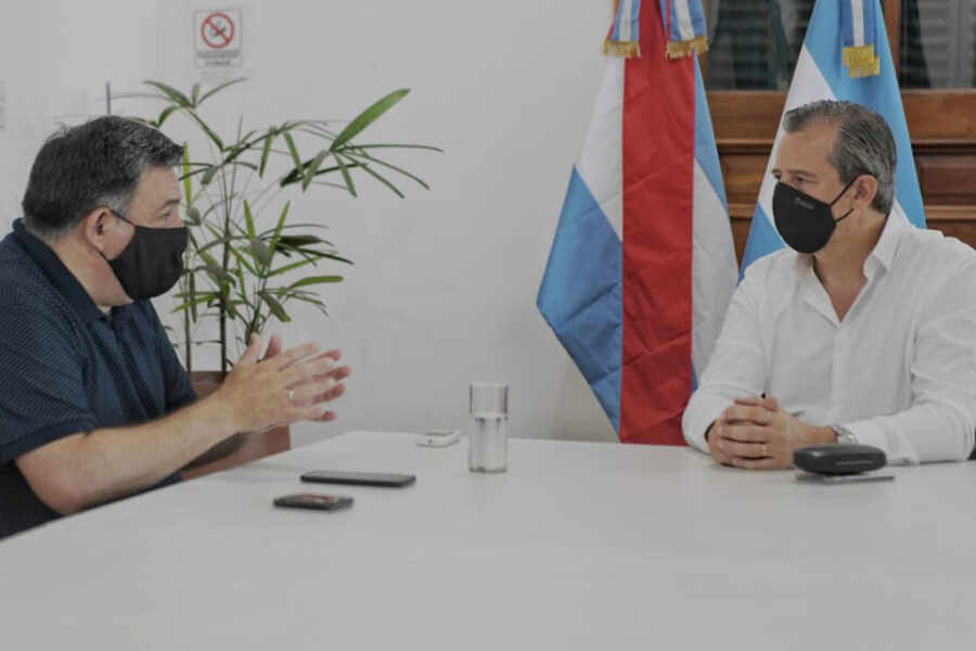 Bahl arma agenda con intendente de la costa del Uruguay