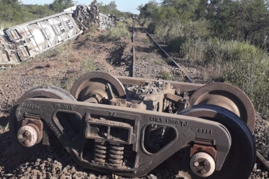 Descarriló un tren con 3000 toneladas de carga