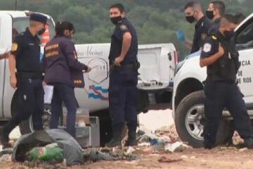 Hallan cadáver dentro de un auto incendiado y las manos de otra víctima (crimen en Paraná)