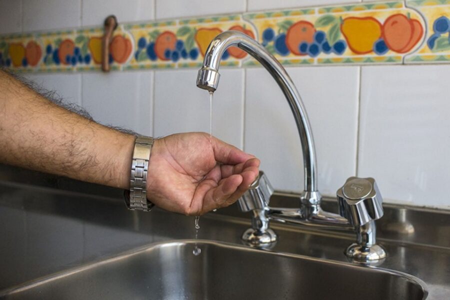 ¿Experto en agua con interés escondido?