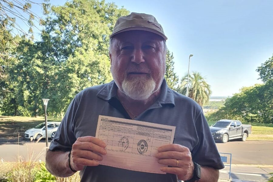 Busti presentó una leve mejoría