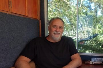 “El camino es la renovación partidaria”