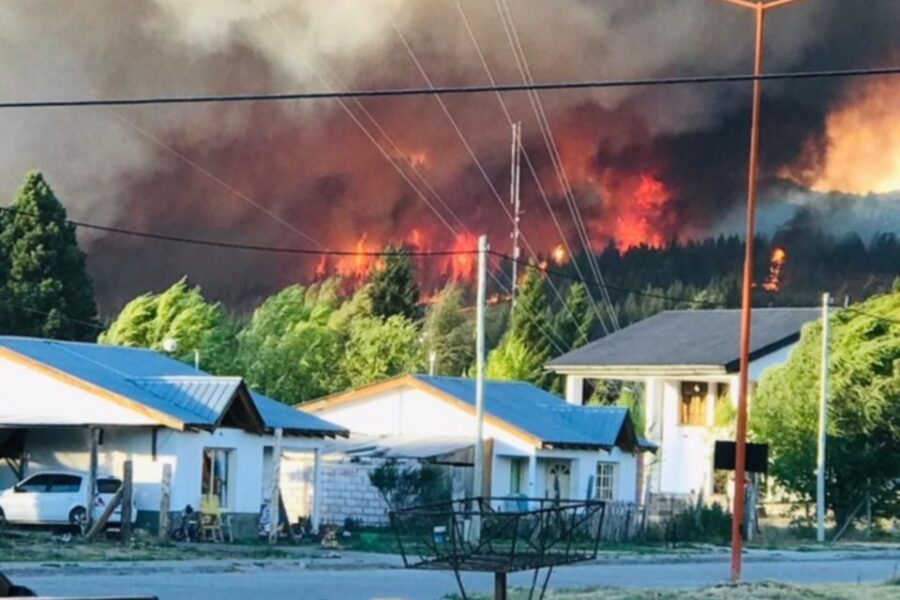 Bomberos entrerrianos van al sur a combatir incendios
