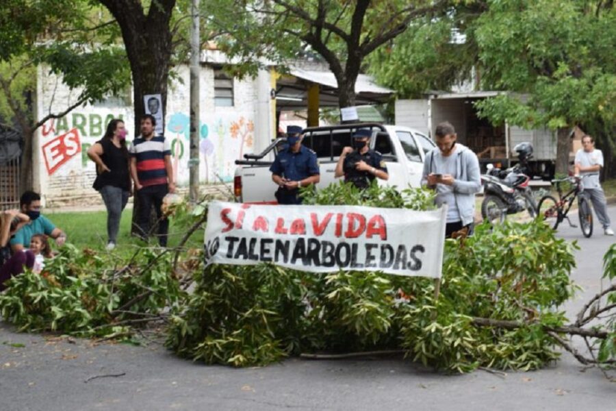 La constructora suspendió los trabajos en calle Racedo