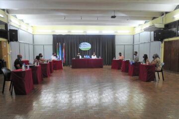 Denuncian abuso de autoridad de la viceintendenta