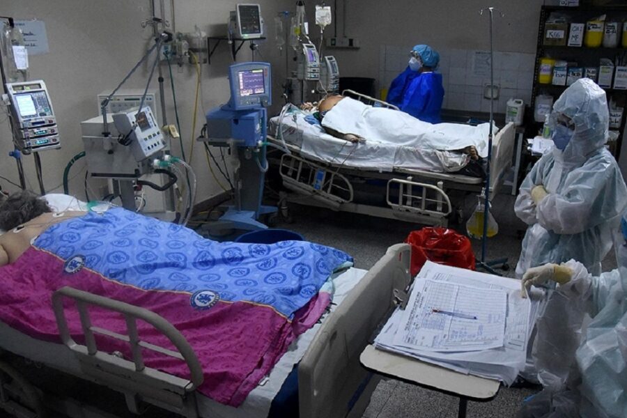 Más de la mitad de los internados en terapia son menores de 50 años