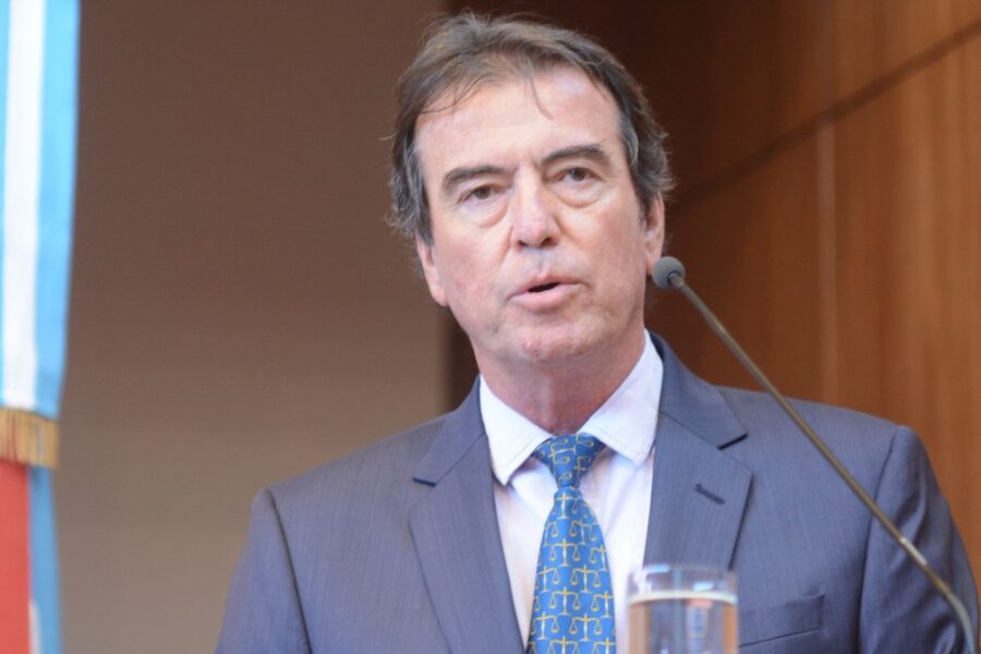 Dieron la jubilación a Castrillón