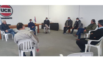 El álbum de Frigerio en la Costa del Paraná