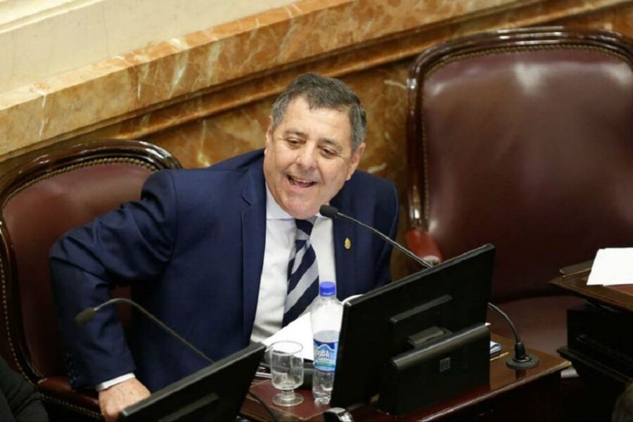 Ahora De Angeli también pide explicación sobre Urribarri