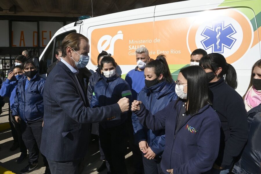 Bordet sobrevuela la polémica por la Pfizer