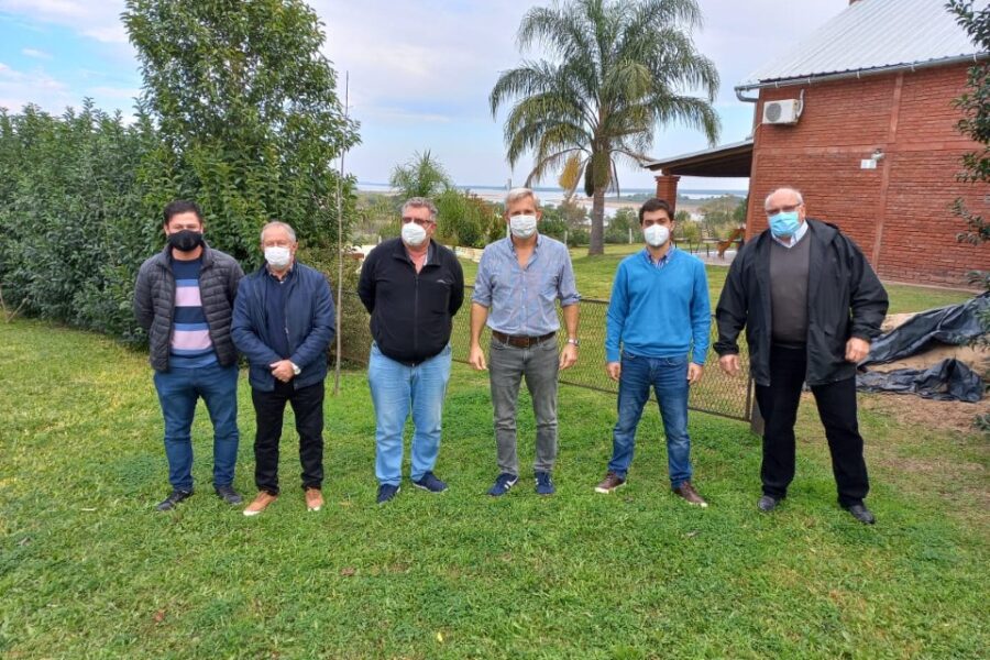 Frigerio suma apoyo de intendentes radicales