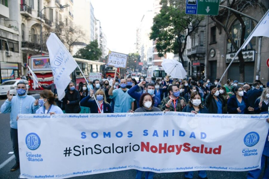 Salud levanta el paro tras arreglar un 45%