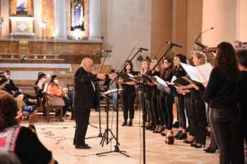 Entregaron aportes a la Biblioteca Popular y al coro Estable