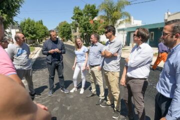 Pavimentan calles en barrio Lomas del Brete