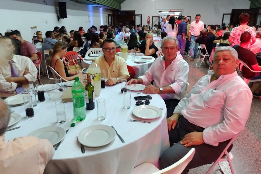 Sigue hablando de su candidatura a intendente