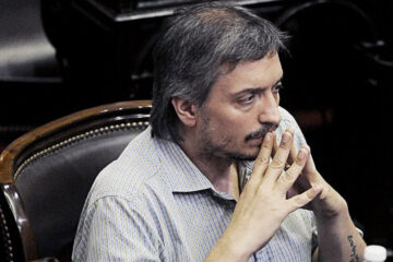 Máximo Kirchner renunció a la presidencia del bloque