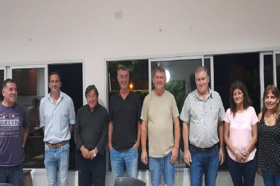 Koch juntó intendentes de su departamento