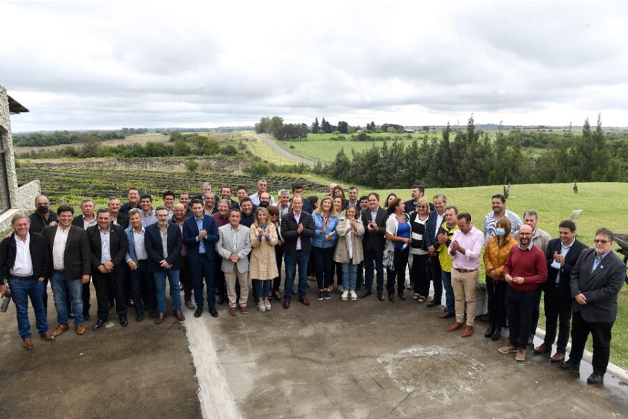 Bordet con todos los intendentes menos Piaggio