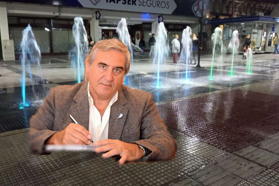 Critica una obra que diseñó su gestión