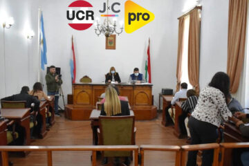 Grieta por una banca en Nogoyá