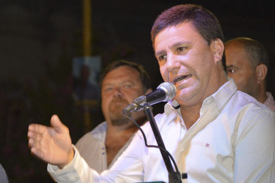 El intendente de Maciá prefiere a Cresto