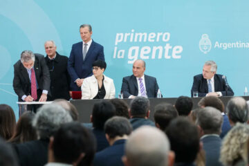 Pese a la crisis Bahl y Alberto acordaron más obras