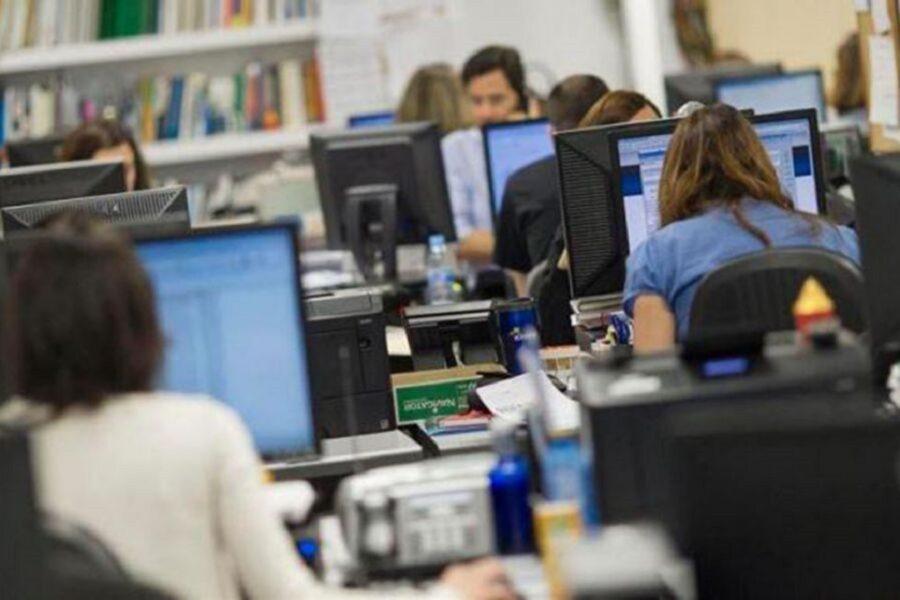 El Gobierno prohibió el ingreso de empleados al Estado