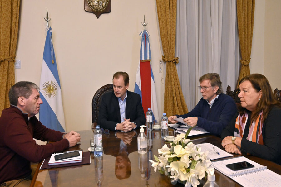 Bordet habla de alternativas de financiamiento