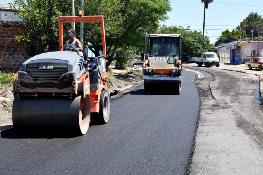 Repavimentan el Puente de calle Laprida