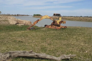 (Mención a Entre Ríos) Organizaciones medioambientales denunciaron que apareció maquinaria pesada en los humedales incendiados