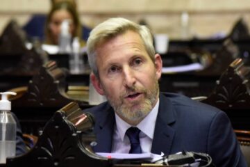 Frigerio pide explicaciones a Massa por el pase a planta de empleados