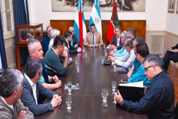 Cresto dispuso un nuevo aumento de sueldos para los trabajadores municipales