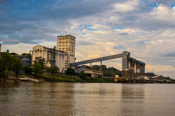 Pese a las críticas Entre Ríos dice que mejorará el acceso a sus puertos