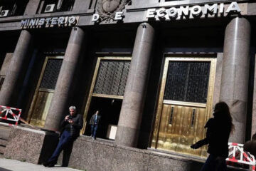 (Mención a ejecutivo entrerriano) Gobierno pagó USD 1.000 millones de intereses y dio más impulso al rally de activos financieros argentinos