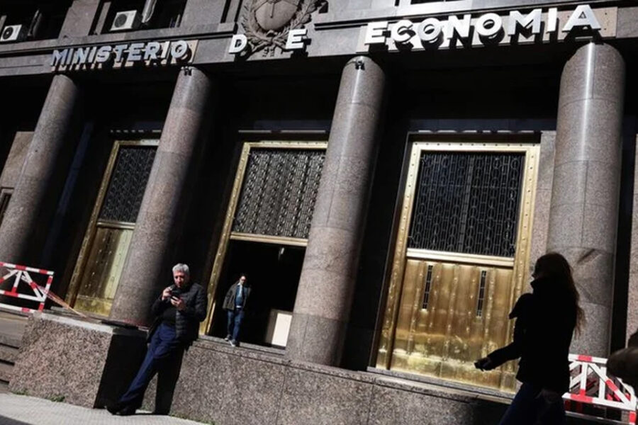 (Mención a ejecutivo entrerriano) Gobierno pagó USD 1.000 millones de intereses y dio más impulso al rally de activos financieros argentinos