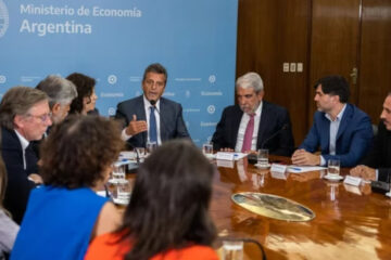 (Mención a Bahillo) El Gobierno presentó la Agencia de Cannabis y anunció un alivio fiscal para los productores